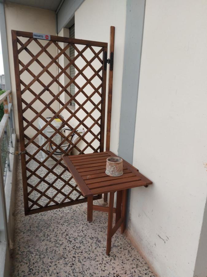 Fare Bnb - Room Del Parco Reggio Emilia Bagian luar foto