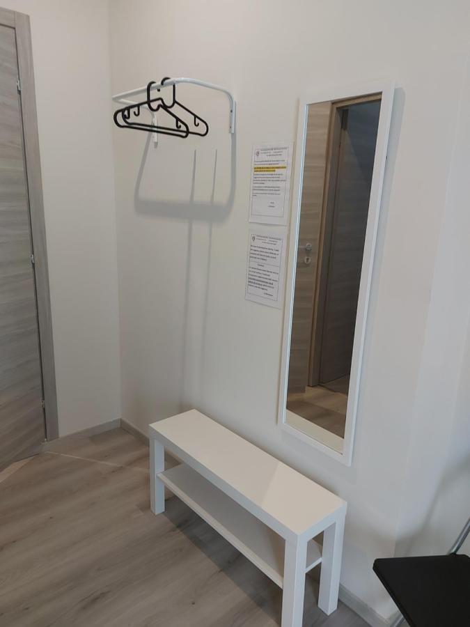 Fare Bnb - Room Del Parco Reggio Emilia Bagian luar foto