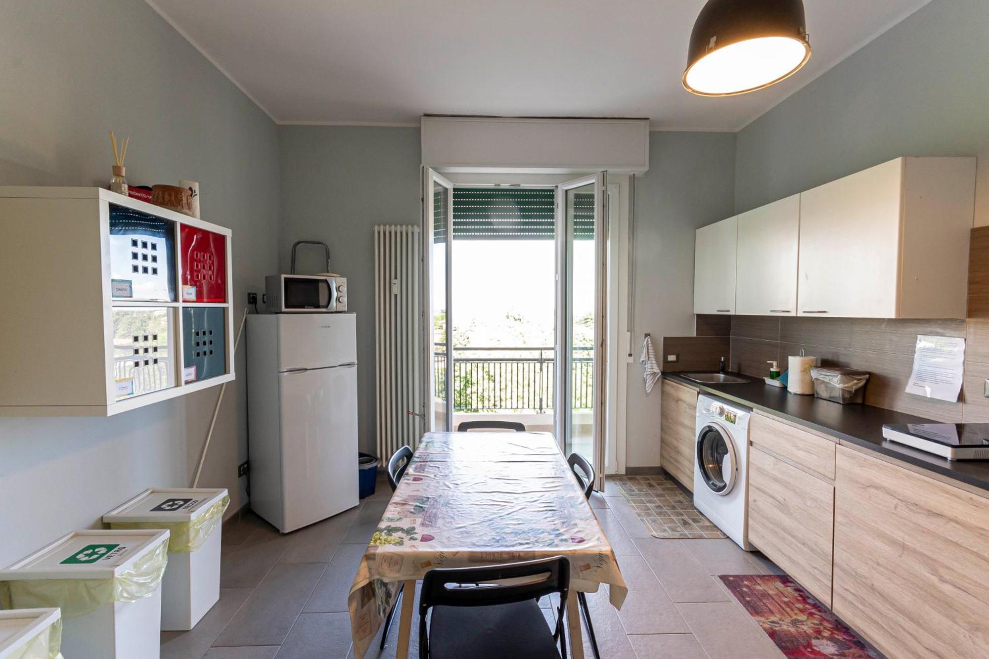 Fare Bnb - Room Del Parco Reggio Emilia Bagian luar foto